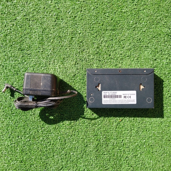 Premier Mini Port 10/100 8 Port Mini Lan Switch PT-6008G Used-Tested-Working - Picture 4 of 6